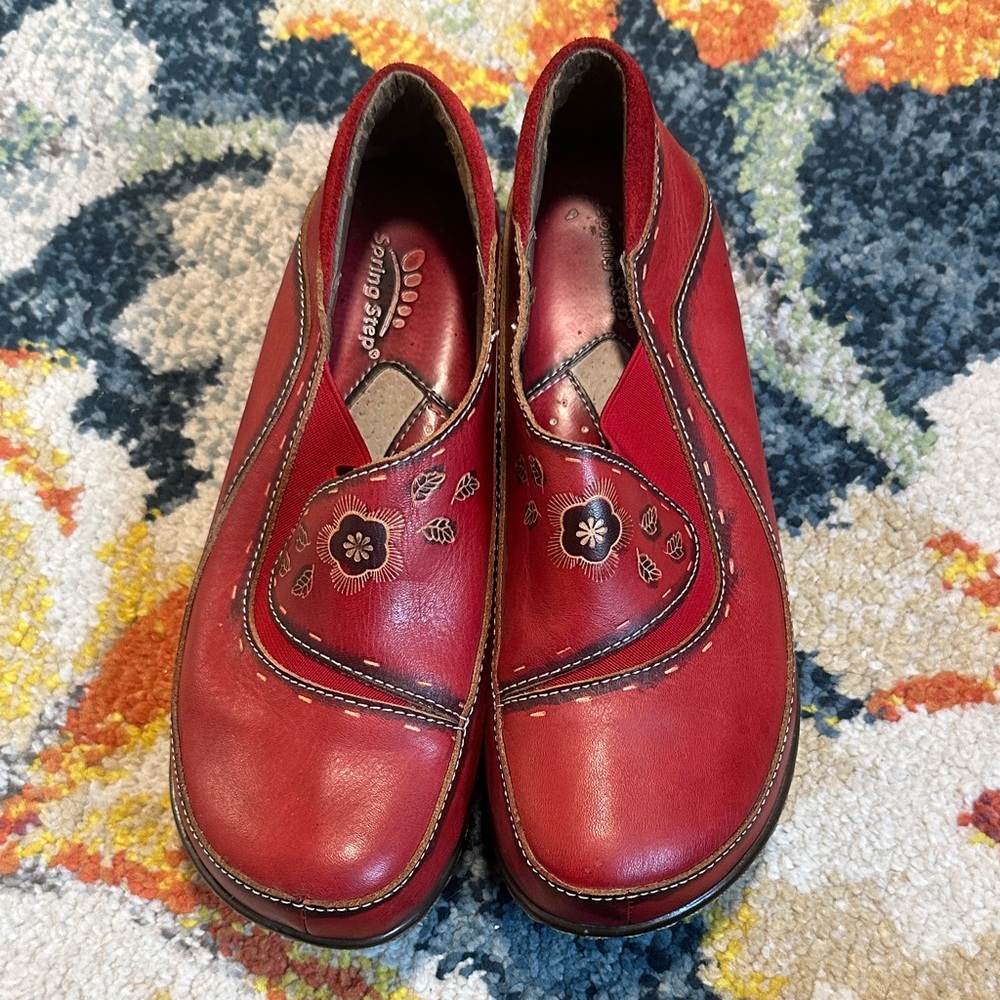 Spring Step Red Leather Women's Mules